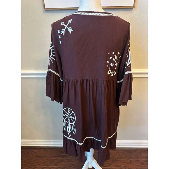 Women's Ariat Embroidered Stories Deep Mahogany Dress Size Medium - Picture 7 of 9